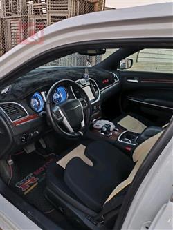 کرایسلەر 300